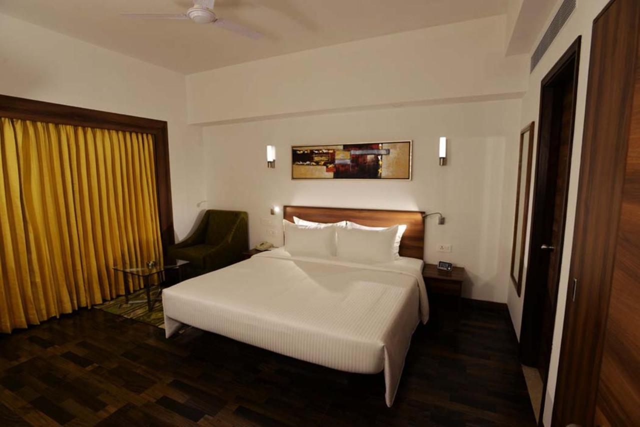 Lemon Tree Hotel Coimbatore Exterior foto